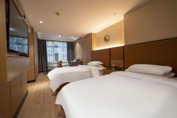 Dacheng Xiaoai Fashion Hotel (Fuyang South High-speed Railway Station)