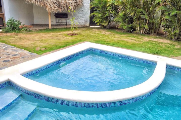 Pool 28 of 37