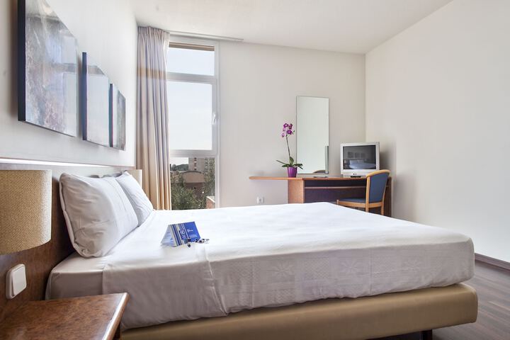 Room 5 of 21