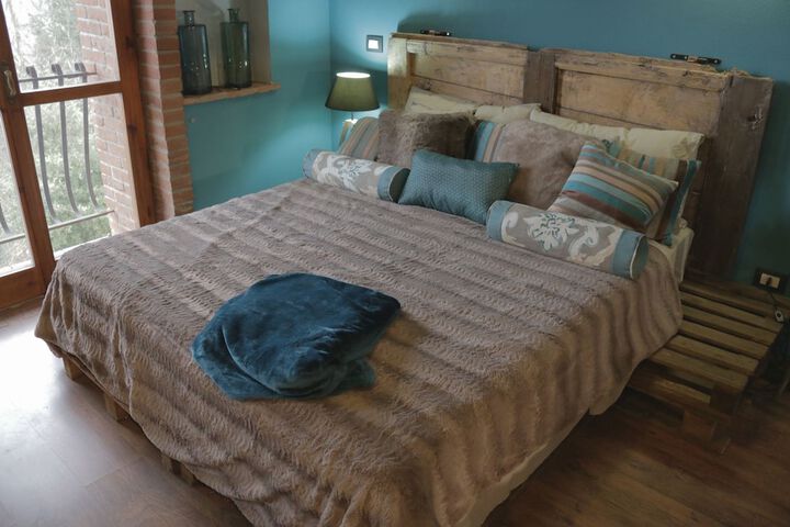Room 10 of 27