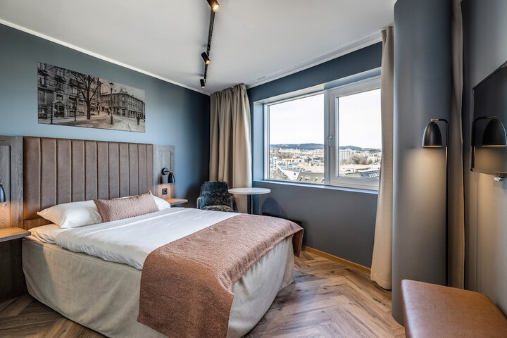 Room 32 of 78