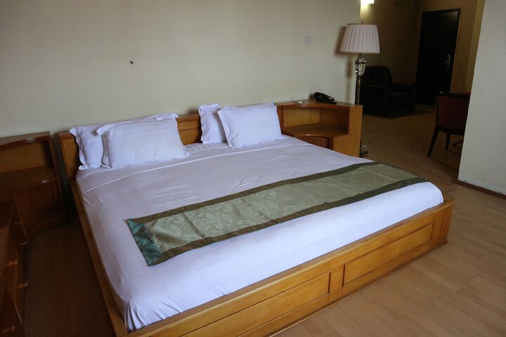 Room 10 of 54