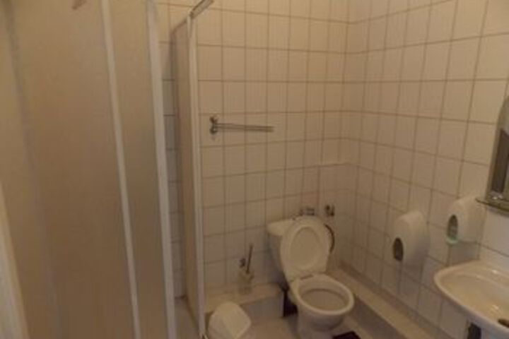 Room 5 of 45