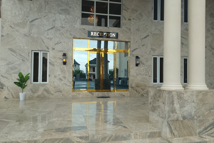 Rhocharls Hotel and Suites