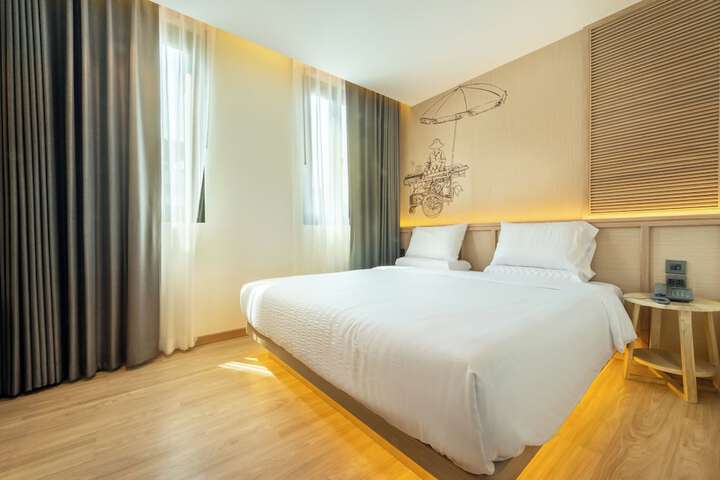 Room 29 of 90