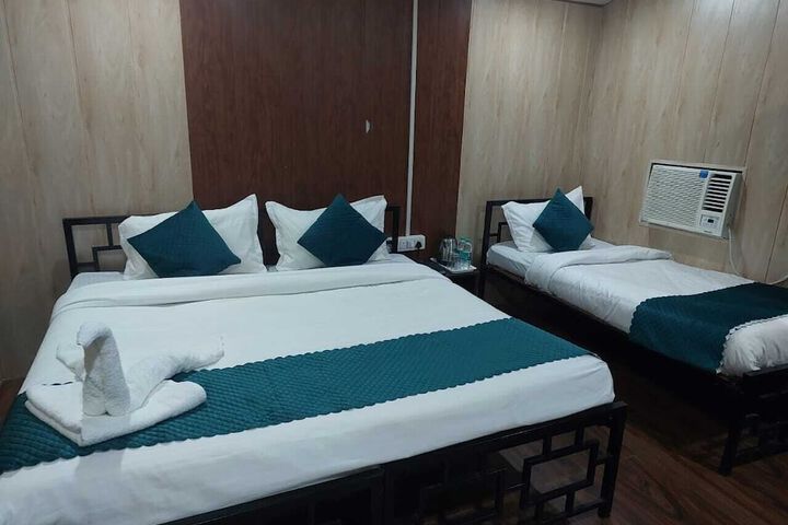 Room 3 of 22