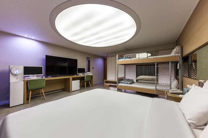 Room 90 of 120