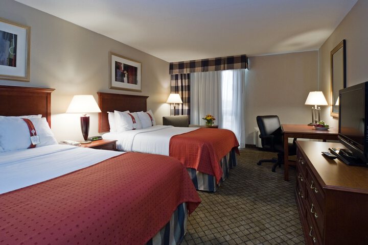 Standard Room, King or Two Doubles (5 of 8)