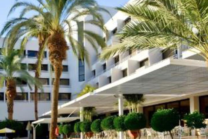 Lagoona Hotel