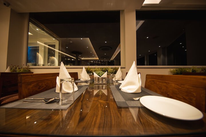 Dining 57 of 87
