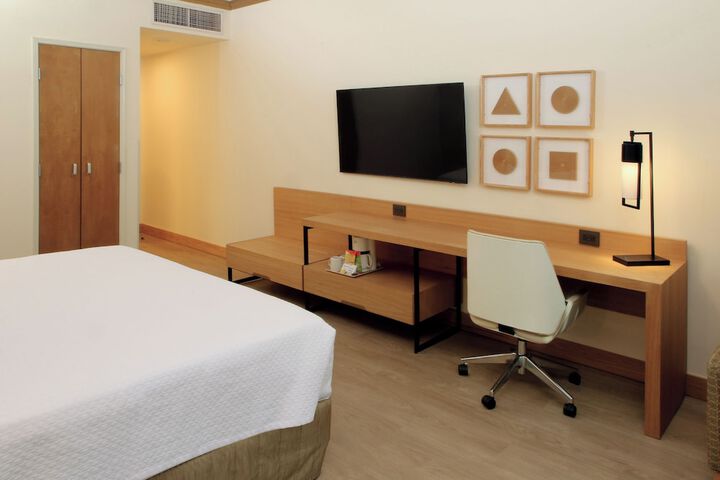 Room 7 of 85
