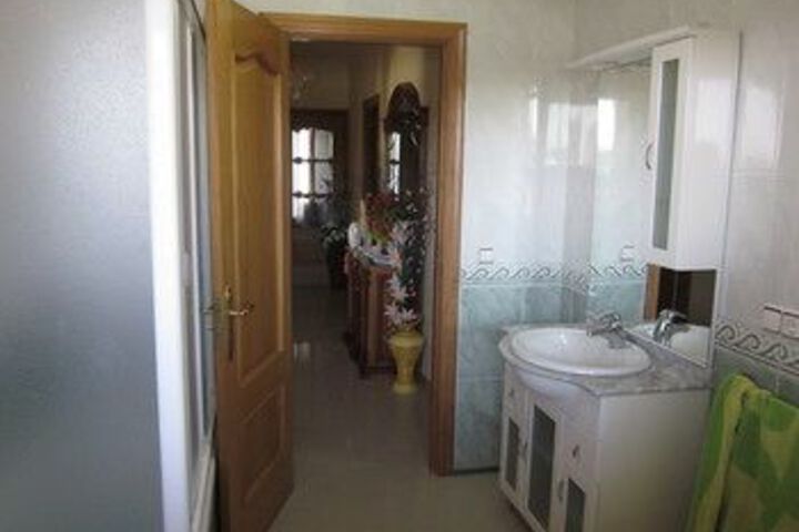 Room 4 of 24