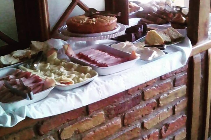 Dining 36 of 49
