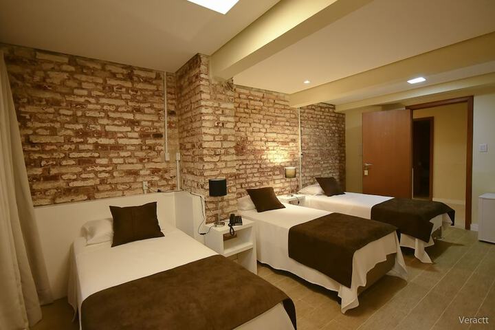 Room 5 of 25