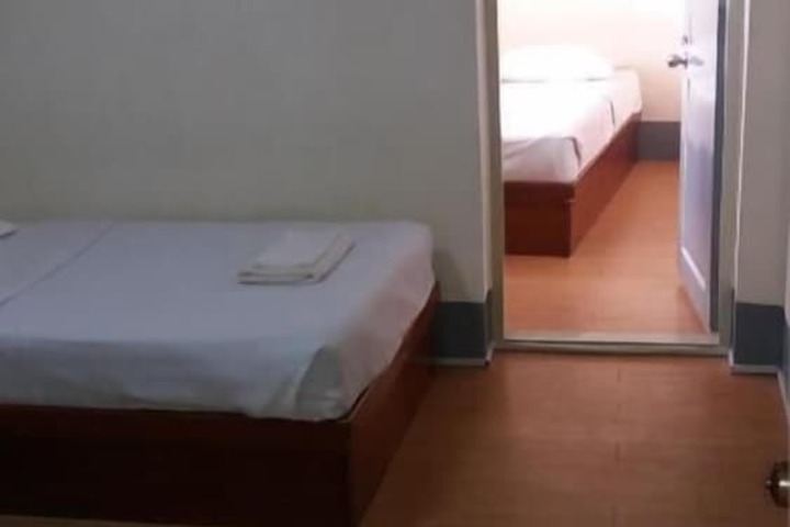 Room 21 of 40