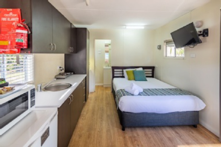 Room 95 of 792