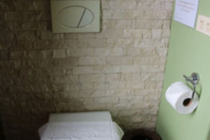 Room 4 of 34