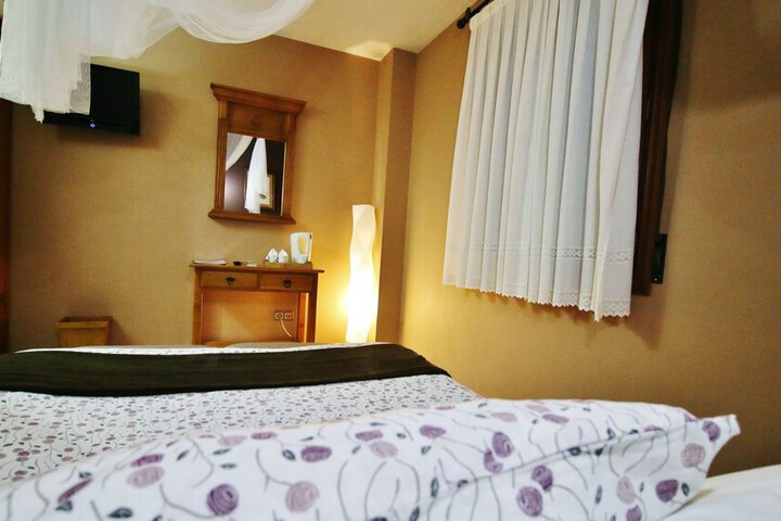 Room 10 of 49