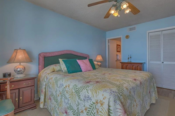 Room 4 of 4