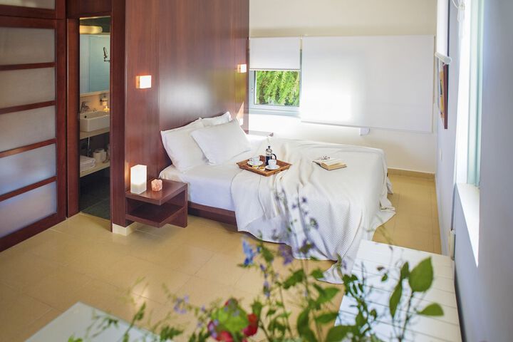 Room 2 of 47