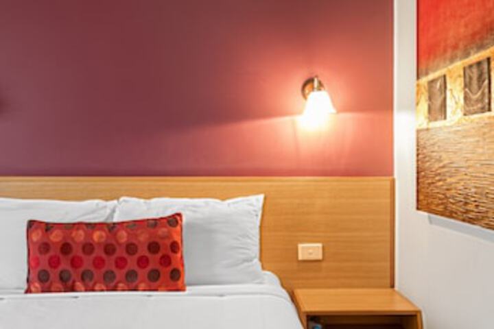 Room 25 of 120