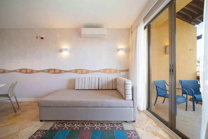Room 42 of 155