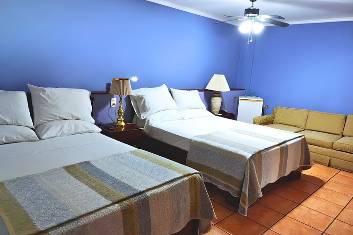 Room 4 of 36
