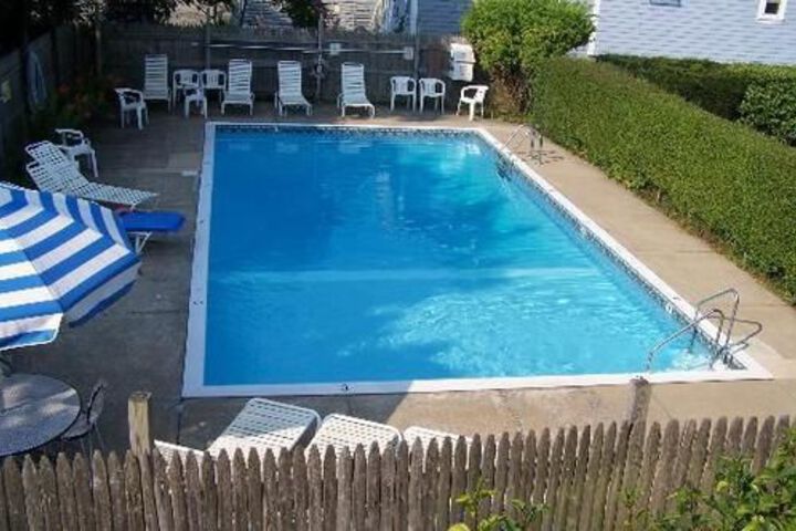 Pool 49 of 50