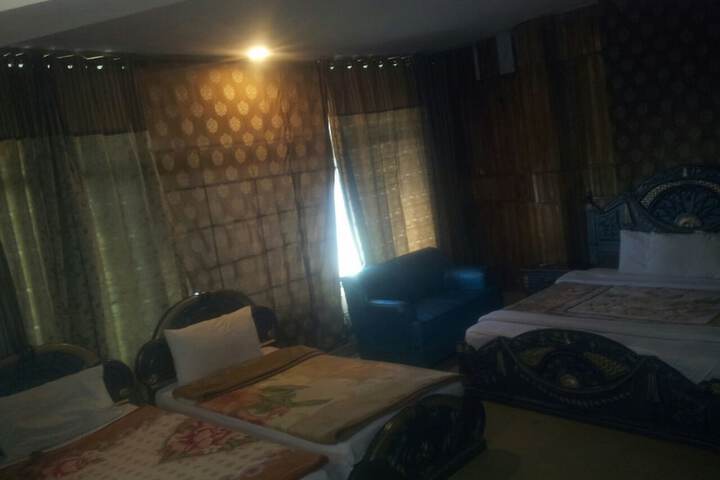 Room 7 of 35