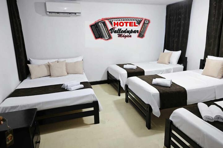 Room 2 of 32