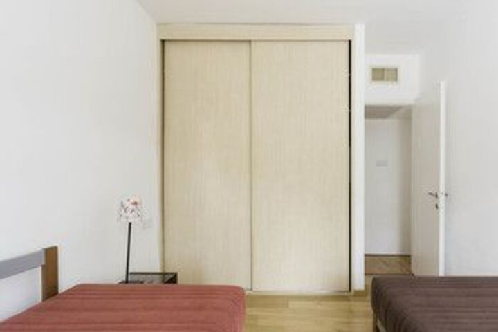 Room 9 of 22