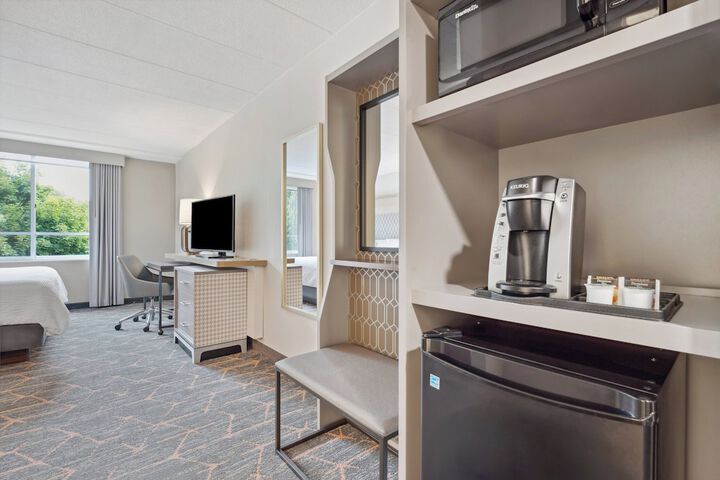 Room 16 of 40