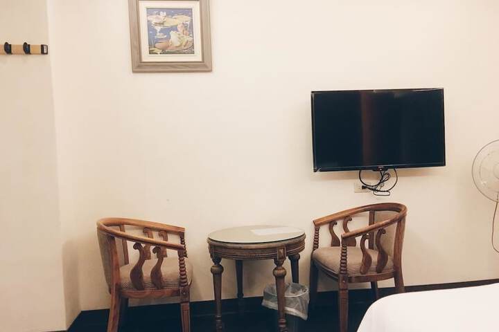 Room 21 of 31
