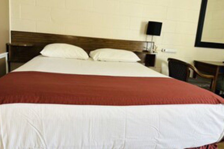 Room 49 of 132