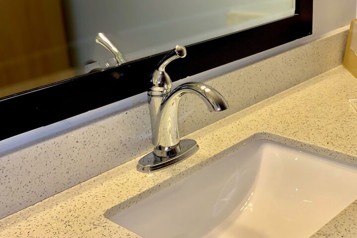 Bathroom sink