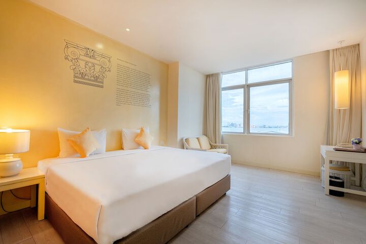 Room 43 of 63