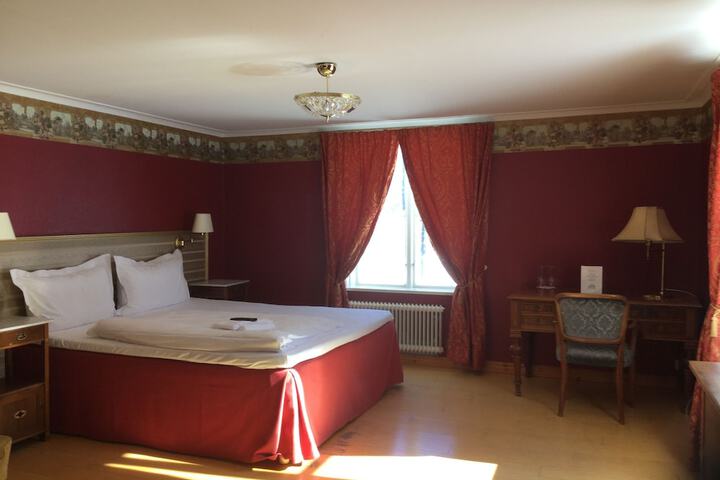 Room 14 of 38