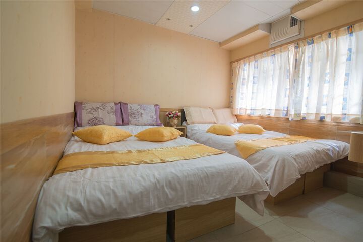 Room 7 of 110