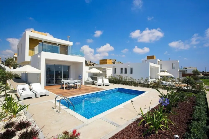 Hotel Pool