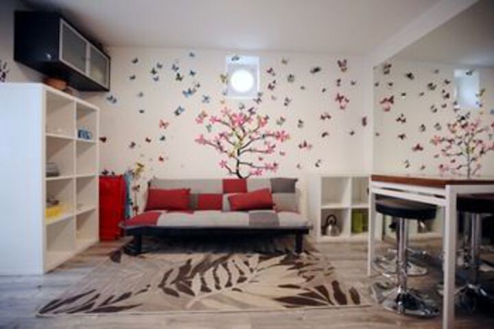 Room 16 of 18