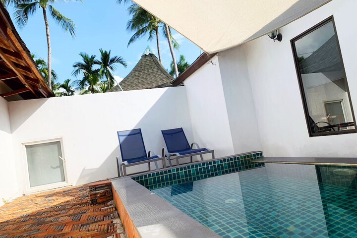 Pool Hotel