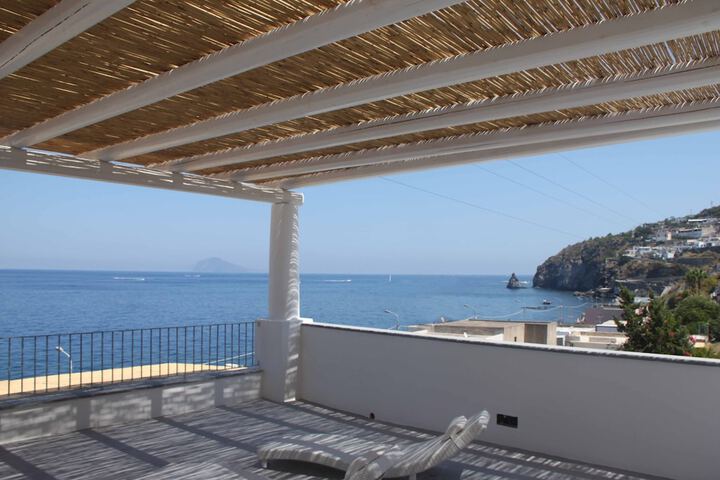 Sundeck 69 of 85