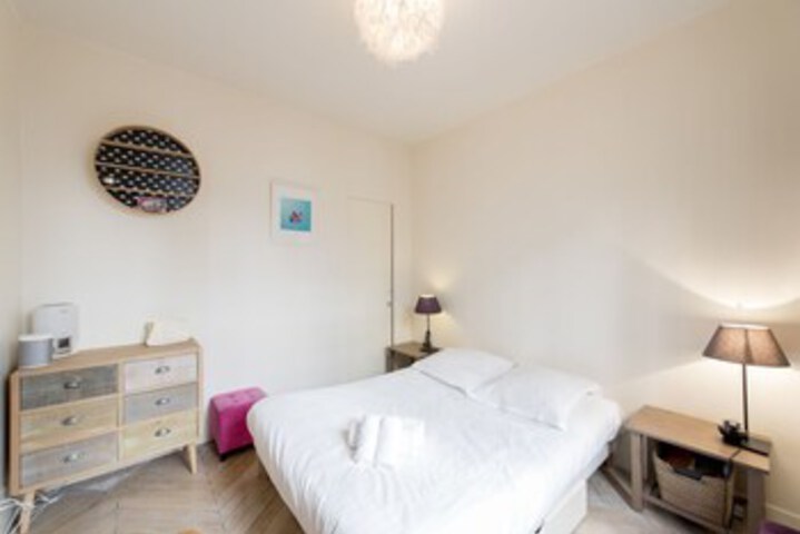 Room 14 of 16
