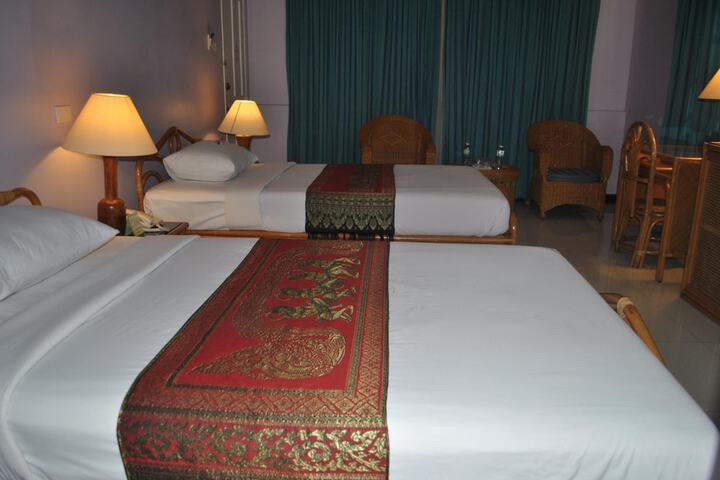 Room 14 of 77