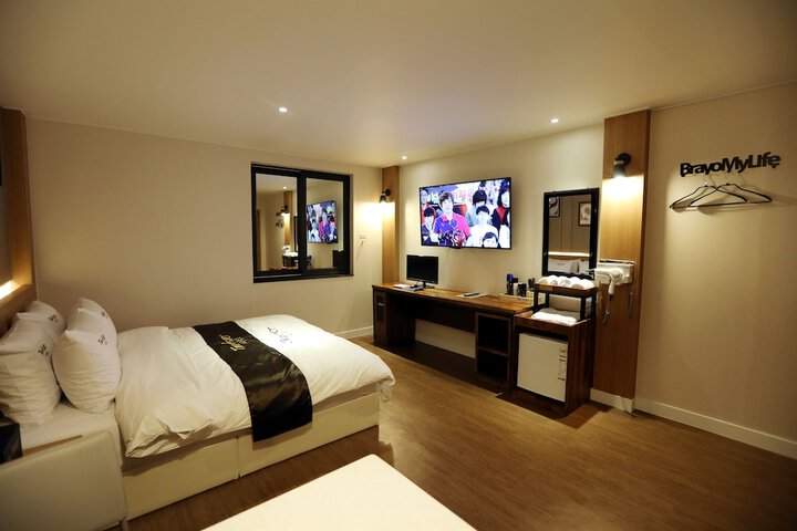Room 7 of 23