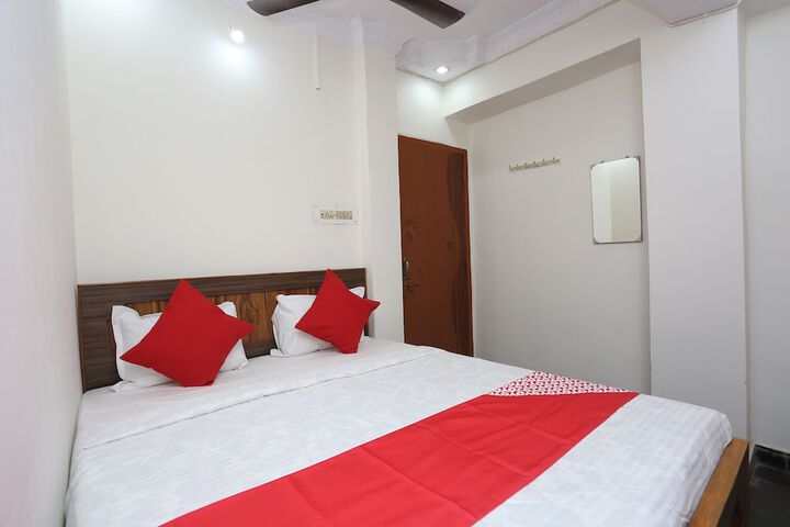 Room 17 of 19
