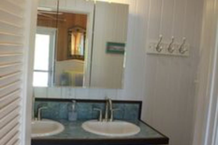 Room 2 of 35