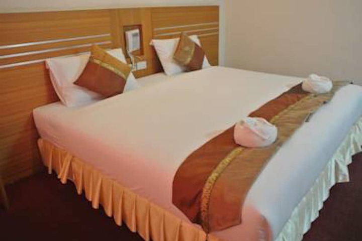 Room 6 of 31
