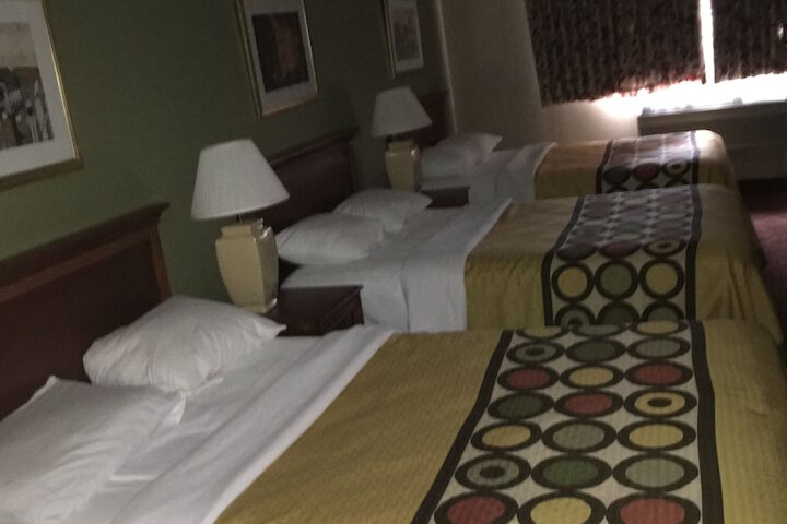 2 Double Beds (13 of 22)