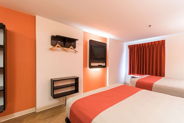 Room 7 of 41